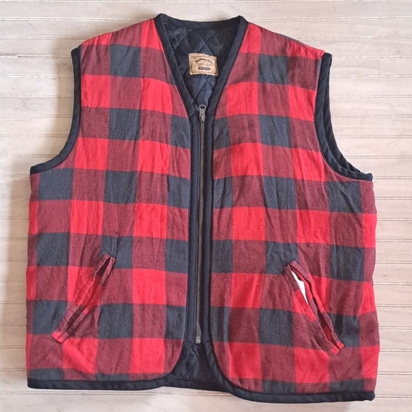 St. John Bay Insulated Buffalo Print Chore Coat Zip-Up Flannel Vest Jacket - Picture 1 of 6
